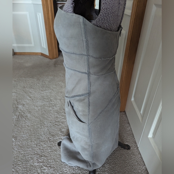 Chanel Strapless Fitted Suede Sheath Sheepskin Dress Grey Knee Pockets 42 - Picture 4 of 6